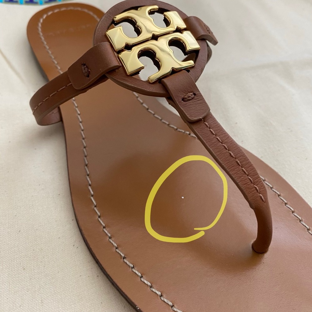 Tory Burch Mini Miller Leather Thong - Picture 11 of 12